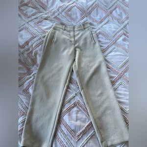 Aritzia Japanese crepe pants. Perfect dress not for the Summer. Fits large.